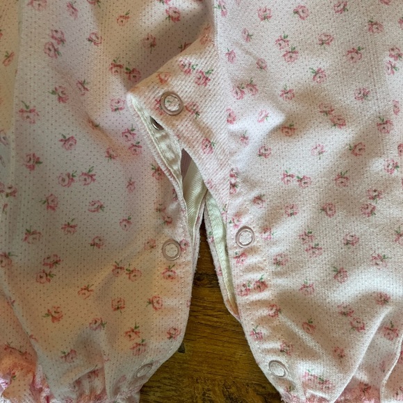 Vintage Little Ones one pc. Floral Romper, size 9 mos. - Picture 2 of 6